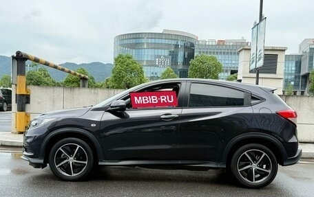 Honda Vezel, 2022 год, 1 400 000 рублей, 6 фотография