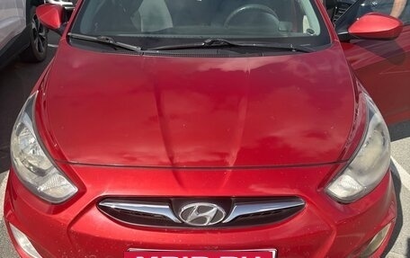 Hyundai Solaris II рестайлинг, 2012 год, 600 000 рублей, 8 фотография