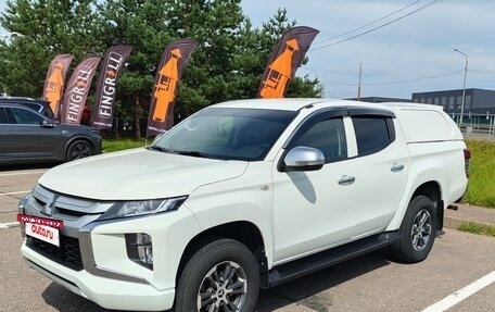 Mitsubishi L200 IV рестайлинг, 2022 год, 2 940 000 рублей, 3 фотография
