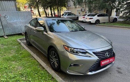 Lexus ES VII, 2017 год, 3 300 000 рублей, 1 фотография