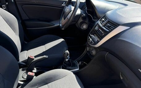 Hyundai Solaris II рестайлинг, 2014 год, 1 545 000 рублей, 10 фотография