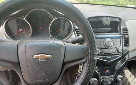 Chevrolet Cruze II, 2011 год, 580 000 рублей, 4 фотография