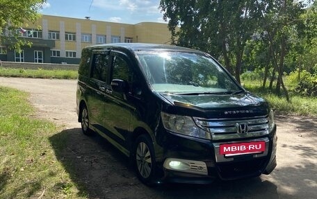 Honda Stepwgn IV, 2011 год, 1 250 000 рублей, 2 фотография