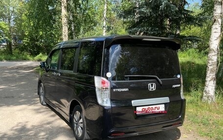 Honda Stepwgn IV, 2011 год, 1 250 000 рублей, 3 фотография