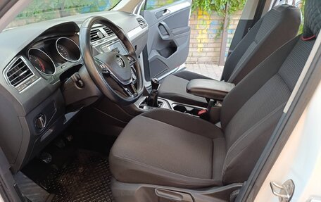 Volkswagen Tiguan II, 2018 год, 2 440 000 рублей, 14 фотография