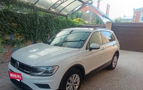 Volkswagen Tiguan II, 2018 год, 2 440 000 рублей, 5 фотография