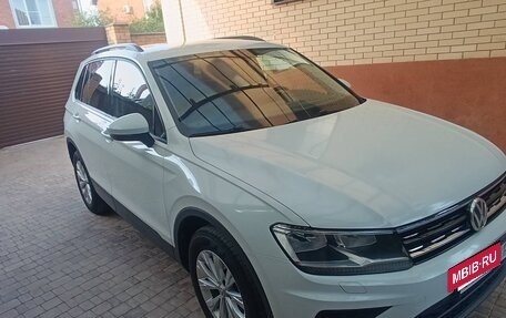 Volkswagen Tiguan II, 2018 год, 2 440 000 рублей, 3 фотография