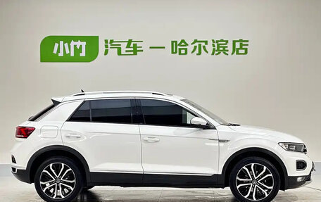 Volkswagen T-Roc I, 2022 год, 1 660 000 рублей, 3 фотография