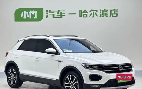 Volkswagen T-Roc I, 2022 год, 1 660 000 рублей, 2 фотография