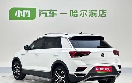 Volkswagen T-Roc I, 2022 год, 1 660 000 рублей, 5 фотография