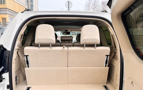 Toyota Land Cruiser Prado 150 рестайлинг 2, 2019 год, 5 600 000 рублей, 13 фотография
