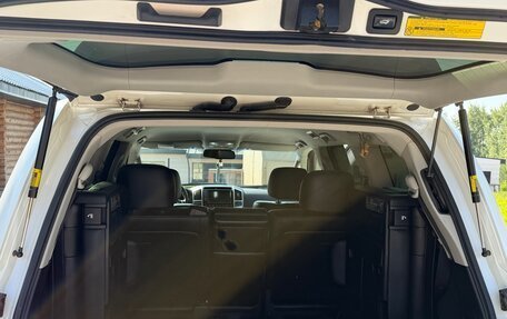 Toyota Land Cruiser 200, 2012 год, 3 750 000 рублей, 8 фотография