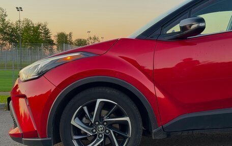 Toyota C-HR I рестайлинг, 2022 год, 2 700 000 рублей, 6 фотография