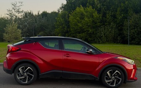Toyota C-HR I рестайлинг, 2022 год, 2 700 000 рублей, 7 фотография