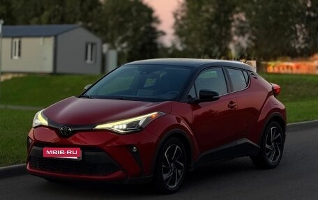 Toyota C-HR I рестайлинг, 2022 год, 2 700 000 рублей, 12 фотография