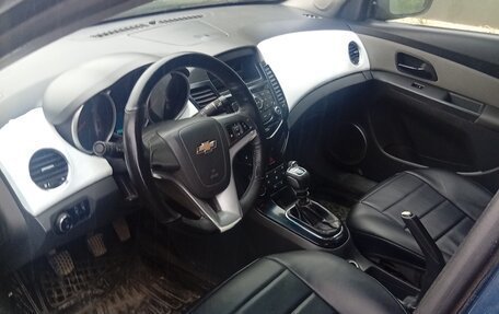 Chevrolet Cruze II, 2009 год, 300 000 рублей, 2 фотография