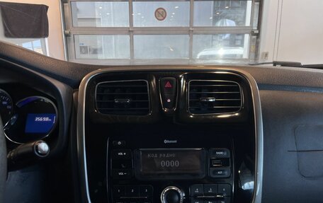 Renault Logan II, 2017 год, 595 000 рублей, 14 фотография