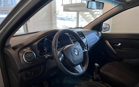Renault Logan II, 2017 год, 595 000 рублей, 23 фотография