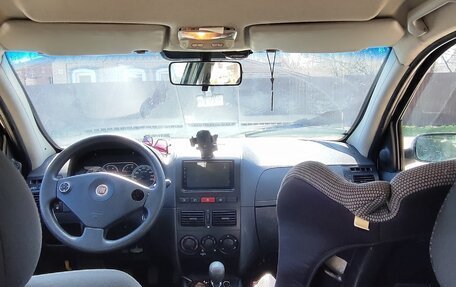 Fiat Albea I рестайлинг, 2010 год, 270 000 рублей, 3 фотография