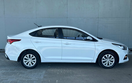 Hyundai Solaris II рестайлинг, 2018 год, 1 050 000 рублей, 8 фотография