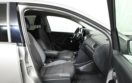 Volkswagen Polo VI (EU Market), 2018 год, 950 000 рублей, 13 фотография