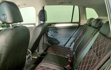 Volkswagen Tiguan II, 2021 год, 3 249 000 рублей, 16 фотография