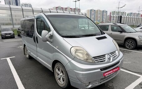 Renault Trafic, 2011 год, 990 000 рублей, 2 фотография