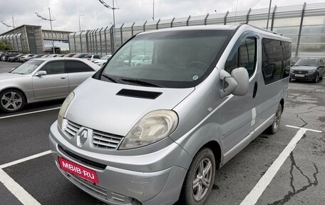 Renault Trafic, 2011 год, 990 000 рублей, 1 фотография