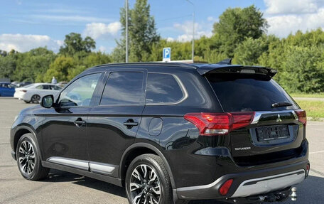 Mitsubishi Outlander III рестайлинг 3, 2022 год, 2 195 000 рублей, 5 фотография