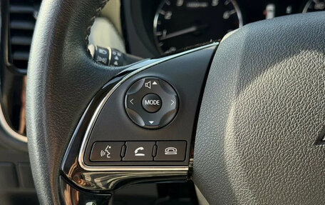 Mitsubishi Outlander III рестайлинг 3, 2022 год, 2 195 000 рублей, 19 фотография