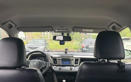 Toyota RAV4, 2014 год, 1 890 000 рублей, 14 фотография