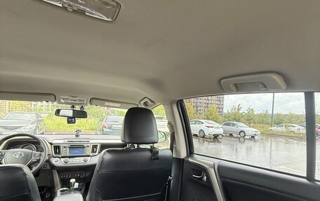 Toyota RAV4, 2014 год, 1 890 000 рублей, 16 фотография