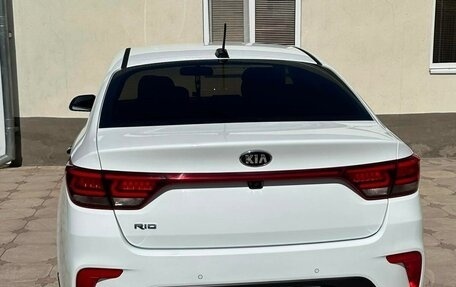 KIA Rio IV, 2017 год, 1 400 000 рублей, 2 фотография
