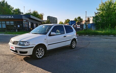 Volkswagen Polo III рестайлинг, 2001 год, 290 000 рублей, 2 фотография