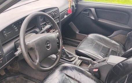 Opel Omega A, 1993 год, 210 000 рублей, 6 фотография