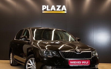 Skoda Superb III рестайлинг, 2013 год, 1 249 000 рублей, 2 фотография