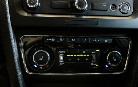 Skoda Superb III рестайлинг, 2013 год, 1 249 000 рублей, 19 фотография