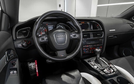 Audi RS 5, 2011 год, 2 900 000 рублей, 7 фотография