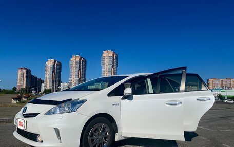Toyota Prius Alpha I (ZVW40/41), 2014 год, 1 100 000 рублей, 8 фотография