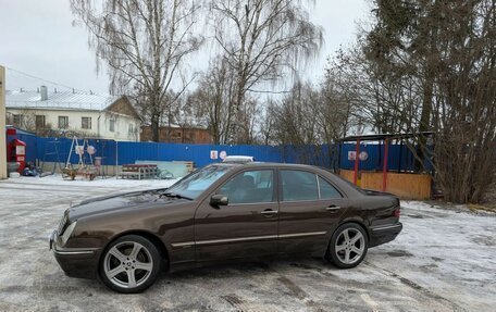 Mercedes-Benz E-Класс, 2000 год, 770 000 рублей, 32 фотография
