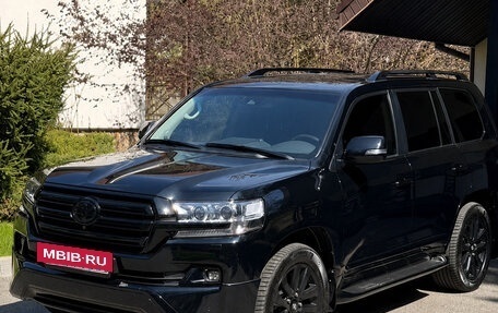 Toyota Land Cruiser 200, 2017 год, 5 400 000 рублей, 2 фотография