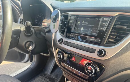Hyundai Solaris II рестайлинг, 2018 год, 1 050 000 рублей, 9 фотография