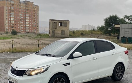 KIA Rio III рестайлинг, 2016 год, 920 000 рублей, 2 фотография