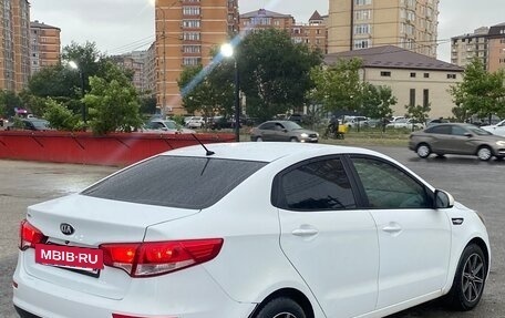 KIA Rio III рестайлинг, 2016 год, 920 000 рублей, 4 фотография
