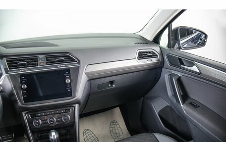 Volkswagen Tiguan II, 2018 год, 2 299 000 рублей, 14 фотография