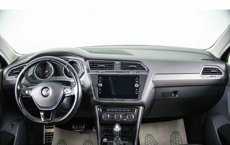 Volkswagen Tiguan II, 2018 год, 2 299 000 рублей, 13 фотография