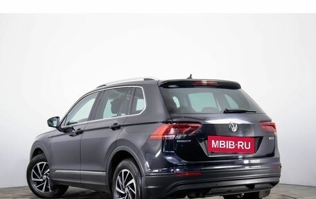 Volkswagen Tiguan II, 2018 год, 2 299 000 рублей, 6 фотография