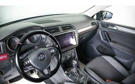 Volkswagen Tiguan II, 2018 год, 2 299 000 рублей, 8 фотография