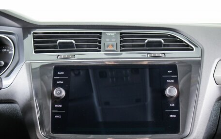 Volkswagen Tiguan II, 2018 год, 2 299 000 рублей, 17 фотография