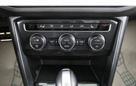 Volkswagen Tiguan II, 2018 год, 2 299 000 рублей, 18 фотография